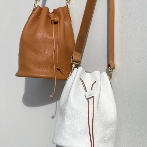 Δερμάτινη Τσάντα Πουγκί Οία κανελί - Image 2