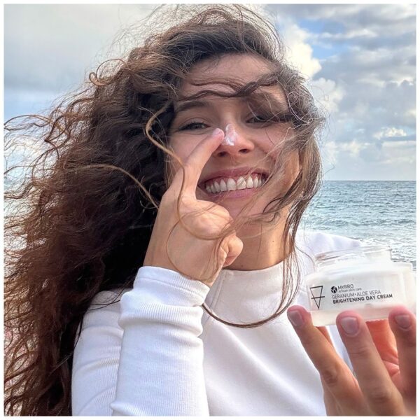 Ενυδατική Κρέμα Λάμψης για Κανονική Επιδερμίδα - Image 2