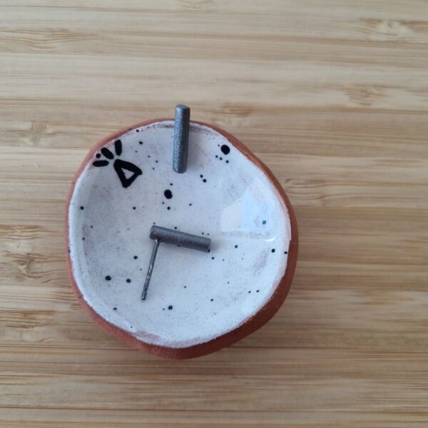 Batons stud earrings mini me black platinum - Image 3