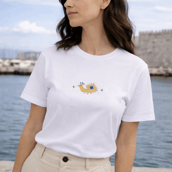 Κεντημένο T-shirt με το σχέδιο μας Παραδοσιακό Κρητικό Πουλί